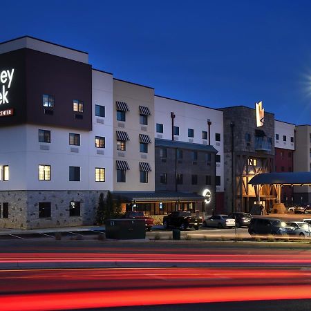 Stoney Creek Hotel Tulsa - Брокен-Эрроу Экстерьер фото